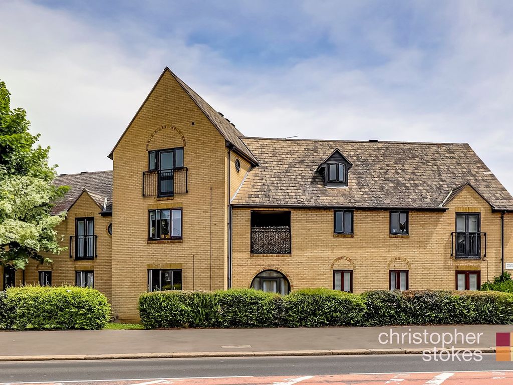 2 bed flat for sale in Ferguson Grove, Turners Hill, Cheshunt, Waltham