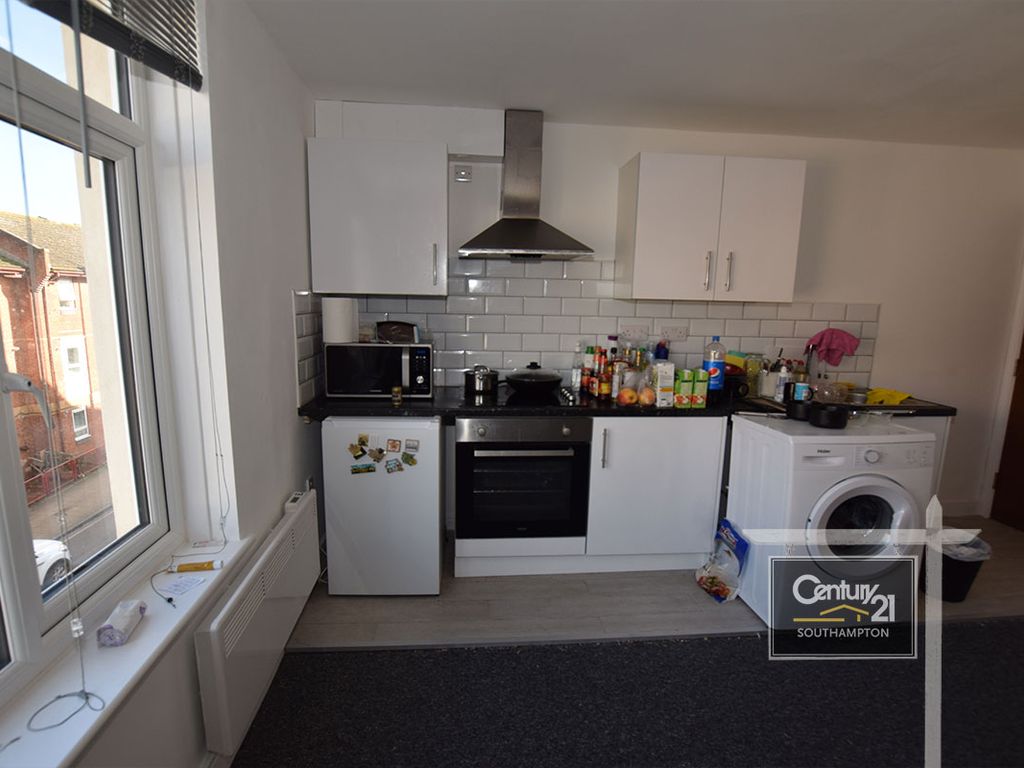 3 bed to rent in Ref R191679, St Marys Street