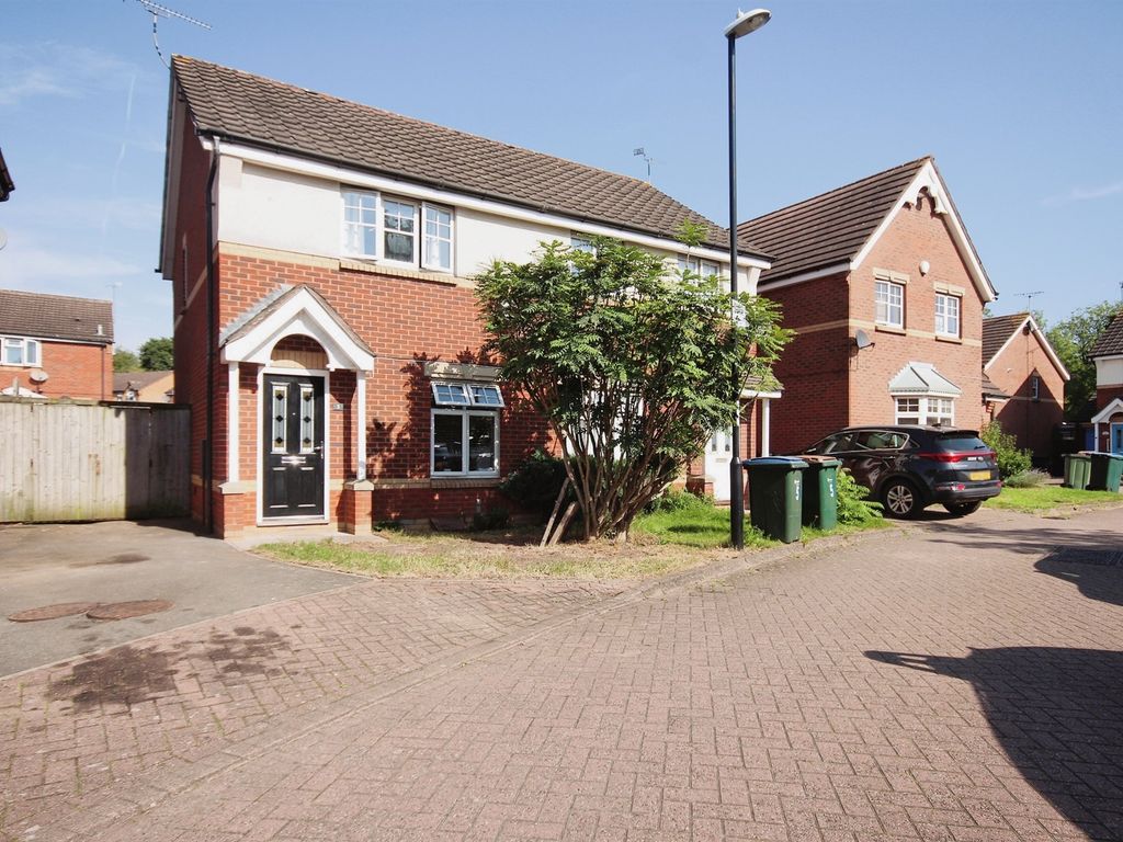 2 bed semidetached house for sale in Alder Meadow Close, Holbrooks