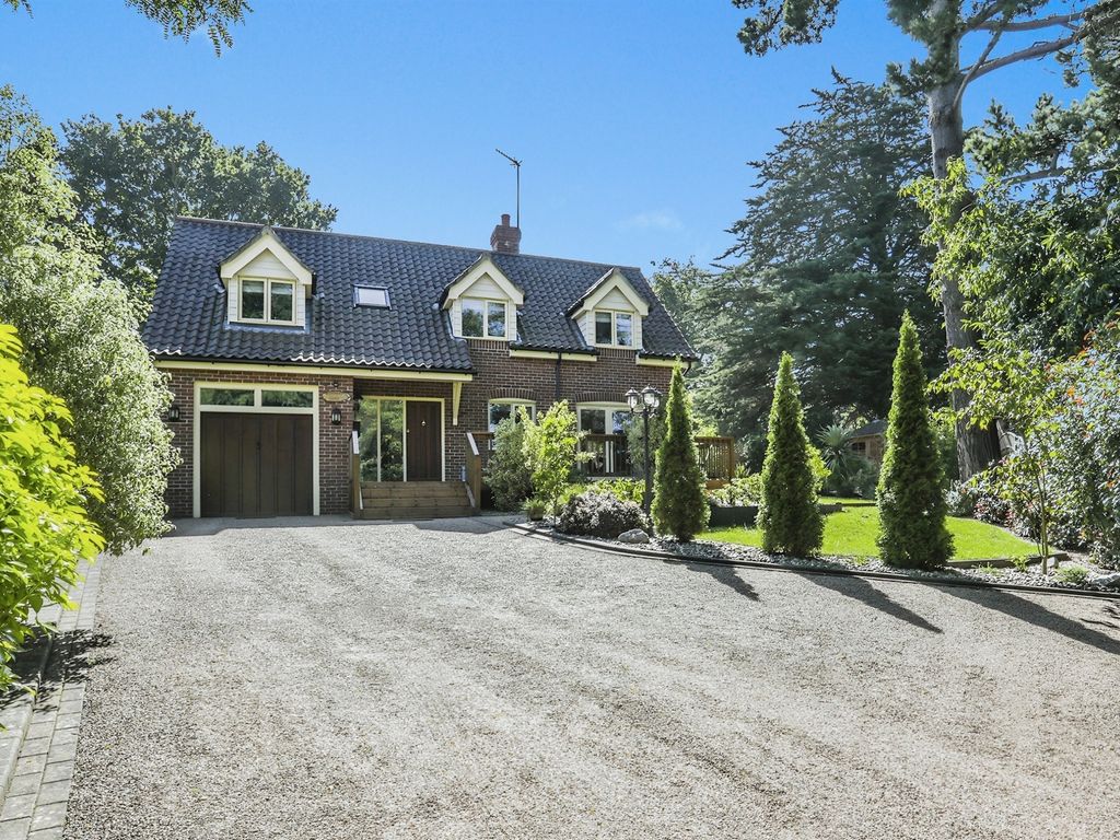 3 bed detached house for sale in Private Road, Martlesham, Woodbridge