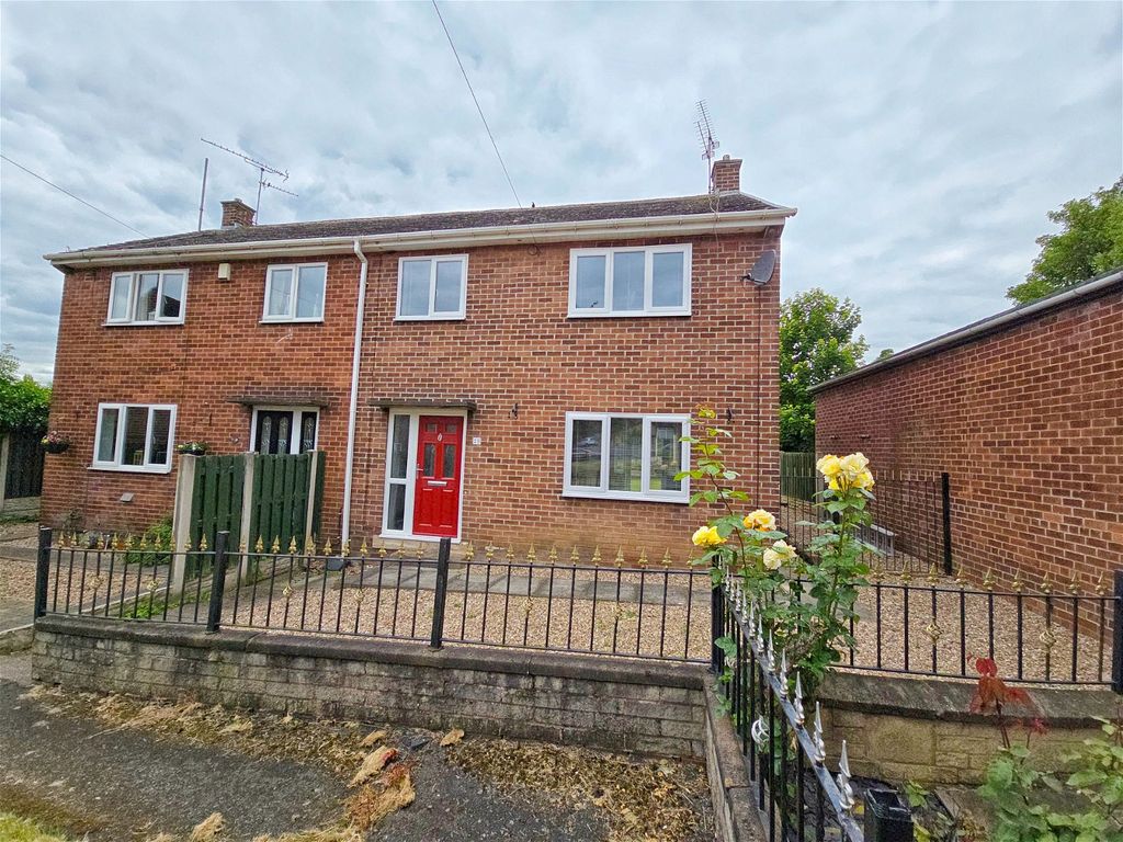 3 bed semidetached house for sale in Osmond Drive, Worsbrough