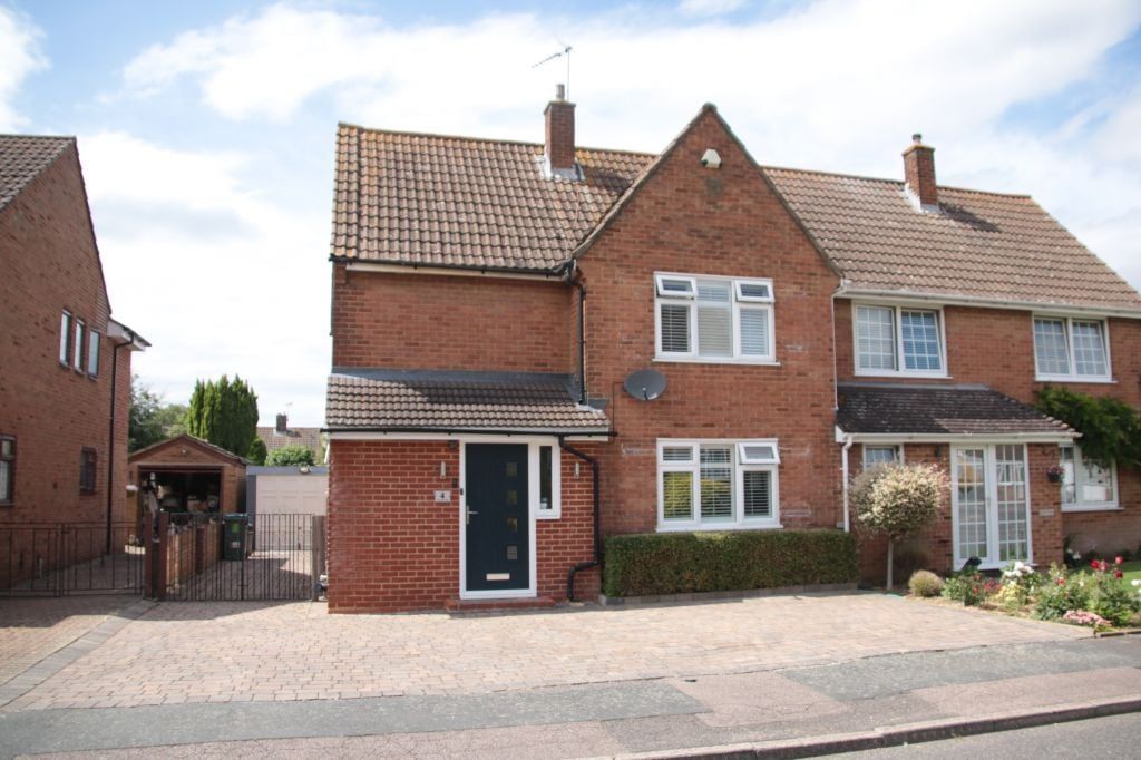 3 bed semidetached house for sale in Wansbury Way, Swanley BR8, £