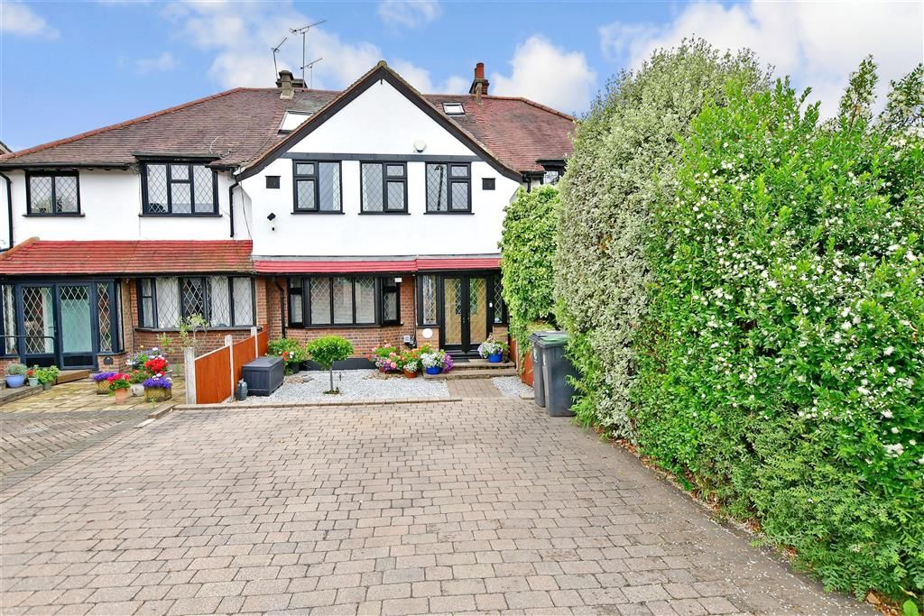 4 bed terraced house for sale in Fencepiece Road, Chigwell, Essex IG7