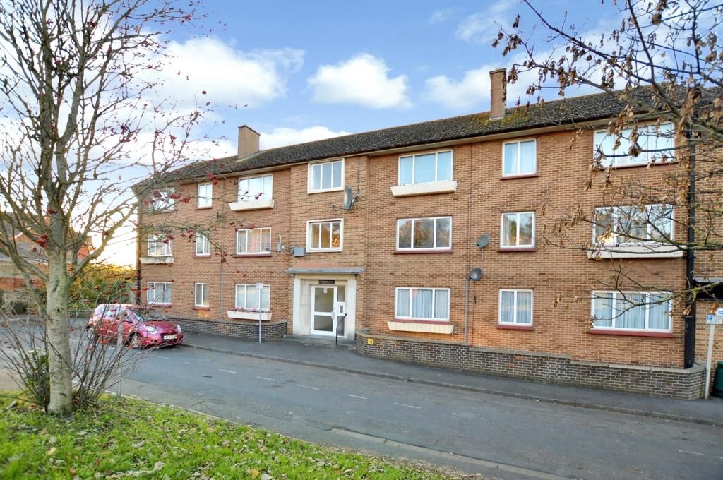 3 bed flat to rent in Queensway, Newton Abbot, Devon TQ12 Zoopla