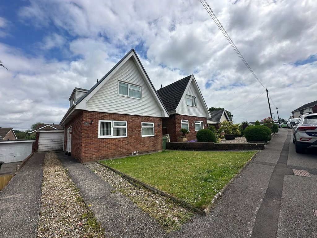 2 bed detached house to rent in Mayfield Place, Llantrisant CF72, £
