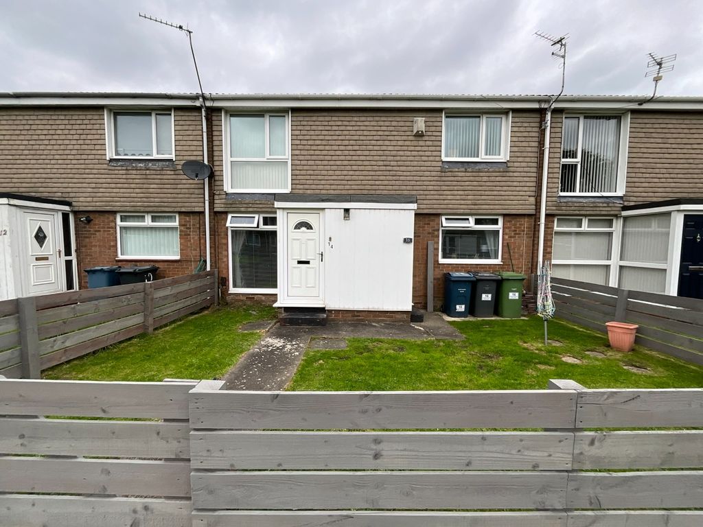 2 bed flat for sale in Leicester Way, Jarrow, Tyne And Wear NE32, £