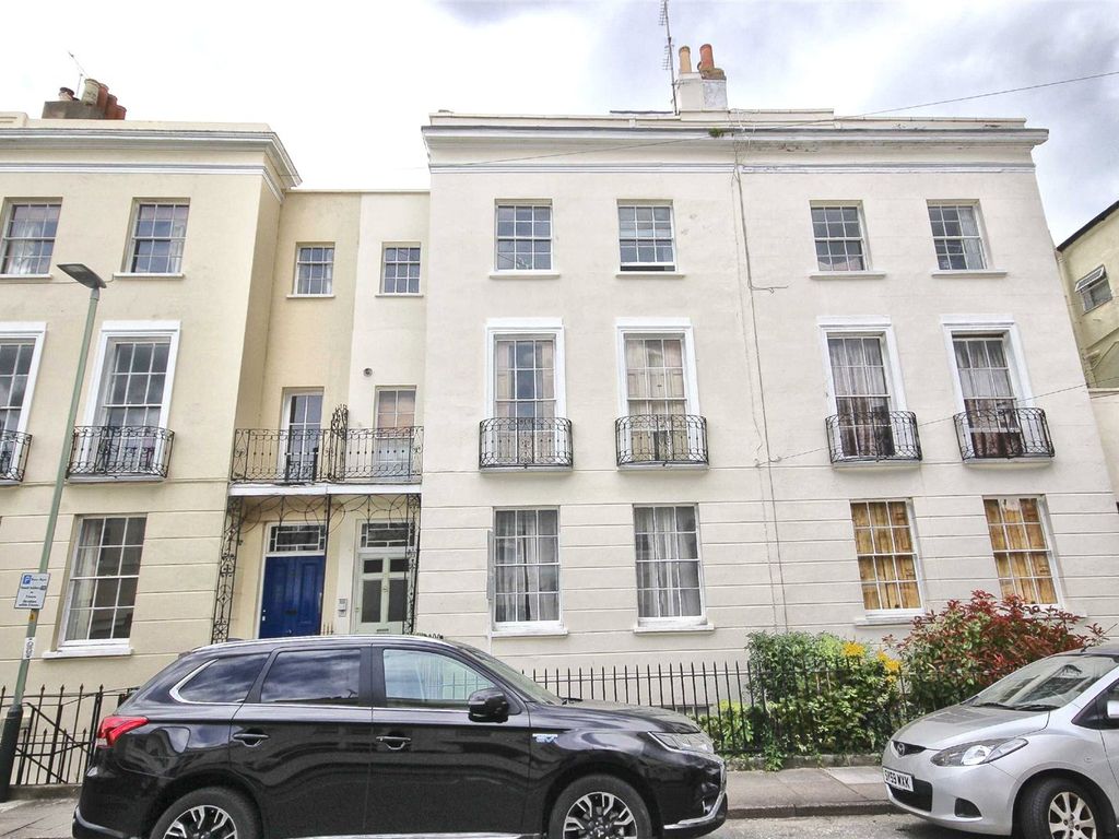 1 bed flat to rent in Montpellier Villas, Montpellier, Cheltenham