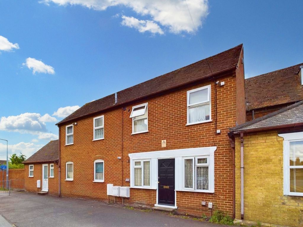 1 bed flat for sale in St. Marys Street, Eynesbury, St Neots. PE19 Zoopla