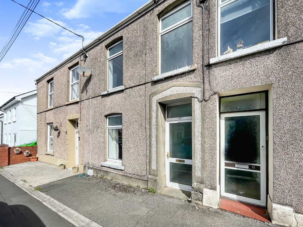 3 bed terraced house for sale in Oakfield Street, Pontarddulais
