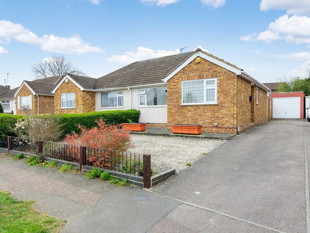 2 bed semidetached bungalow for sale in Vicarage Hill, Flitwick MK45