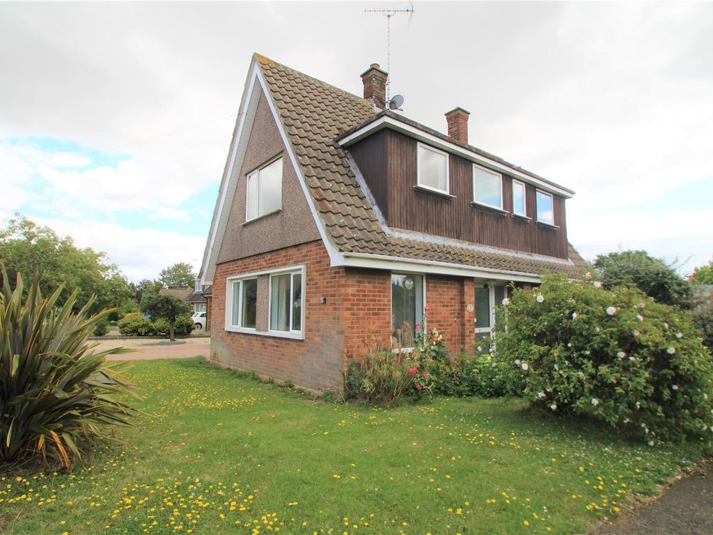 3 bed detached house for sale in Upper Lambricks, Rayleigh SS6, £