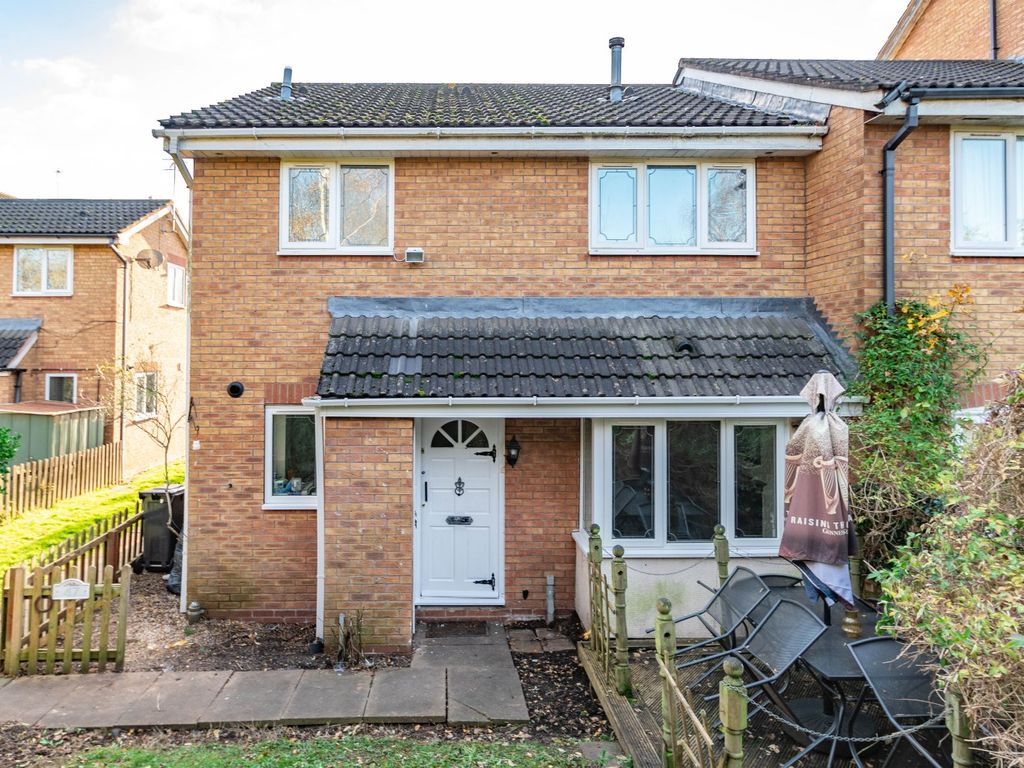 2 bed end terrace house to rent in Dadford View, Brierley Hill, West