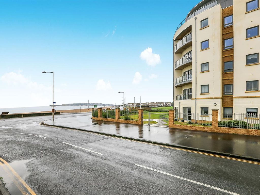 2 bed flat for sale in Eversley Court, Dane Road, Seaford BN25, £