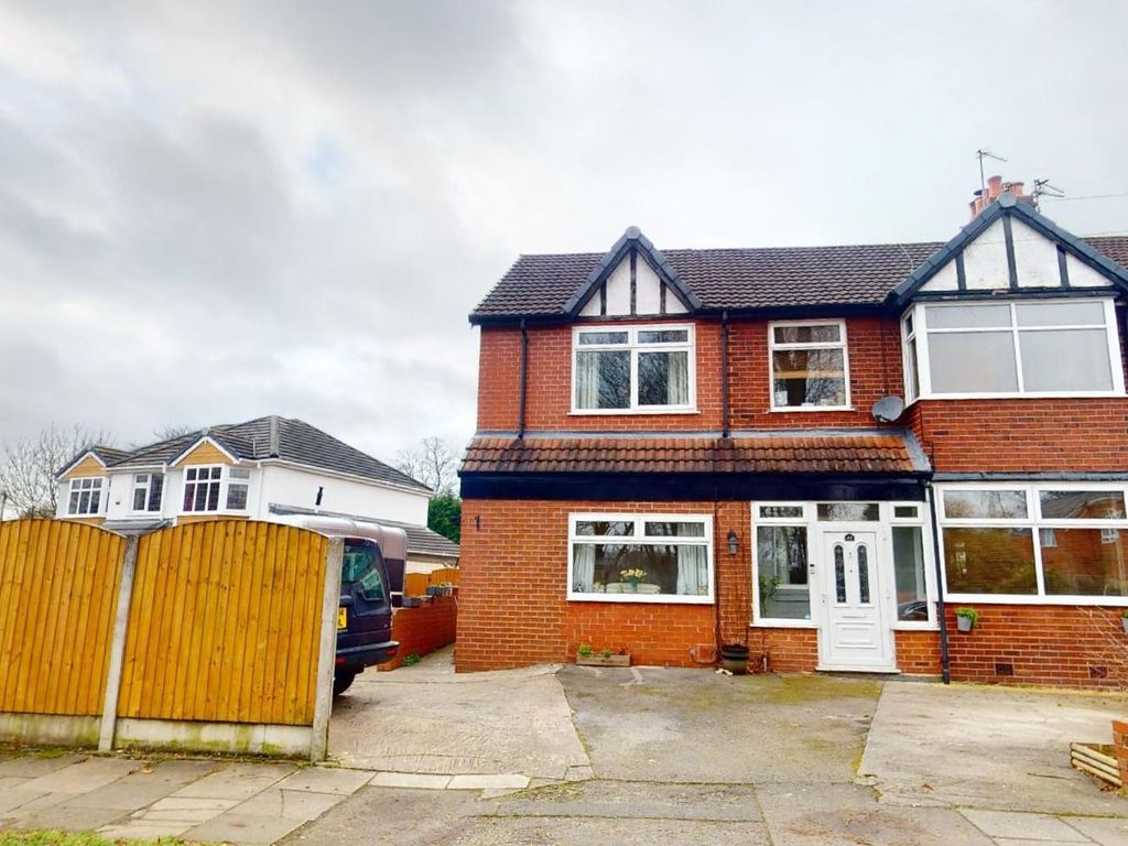 5 bed semidetached house for sale in Southgate, Urmston, Manchester