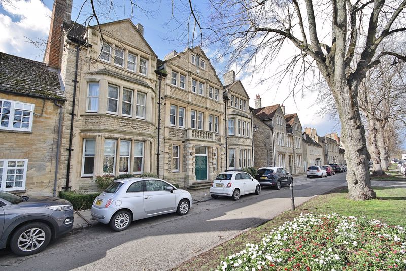 3 bed flat for sale in Church Green, Charter Place, Witney Town Centre