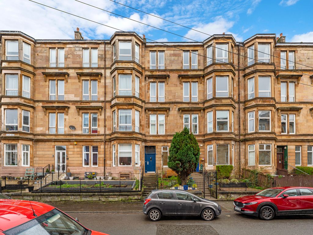 3 bed flat for sale in Finlay Drive, Dennistoun, Glasgow G31, £249,995