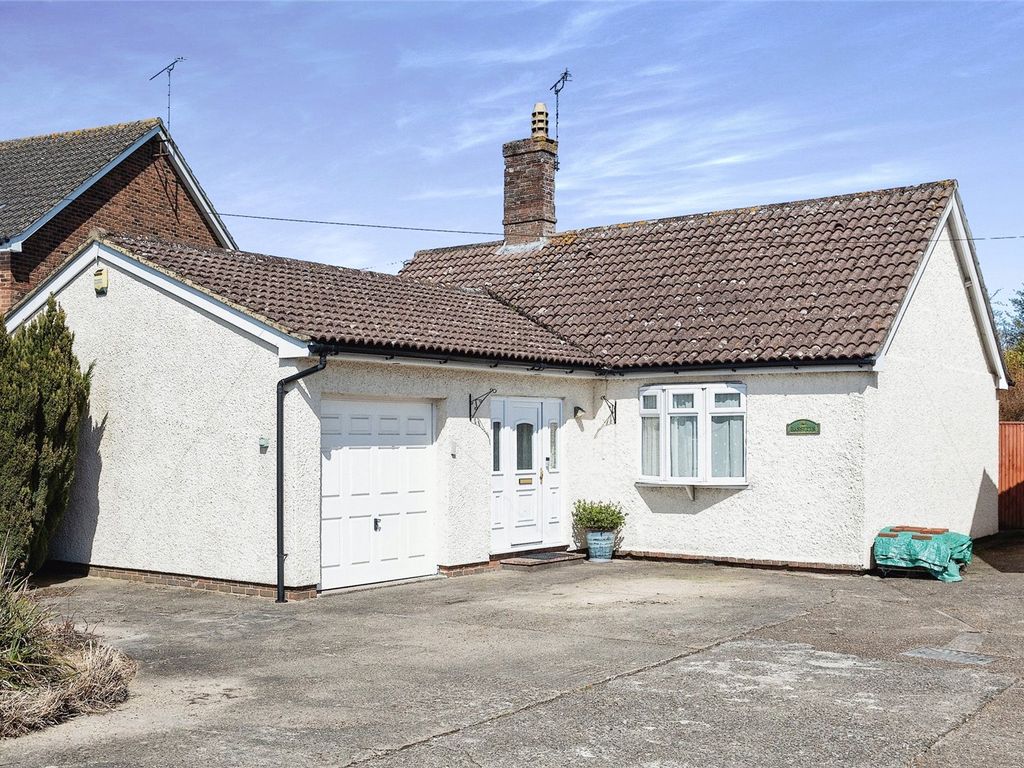 3 bed bungalow for sale in Ashford Road, Harrietsham, Maidstone, Kent ME17 Zoopla