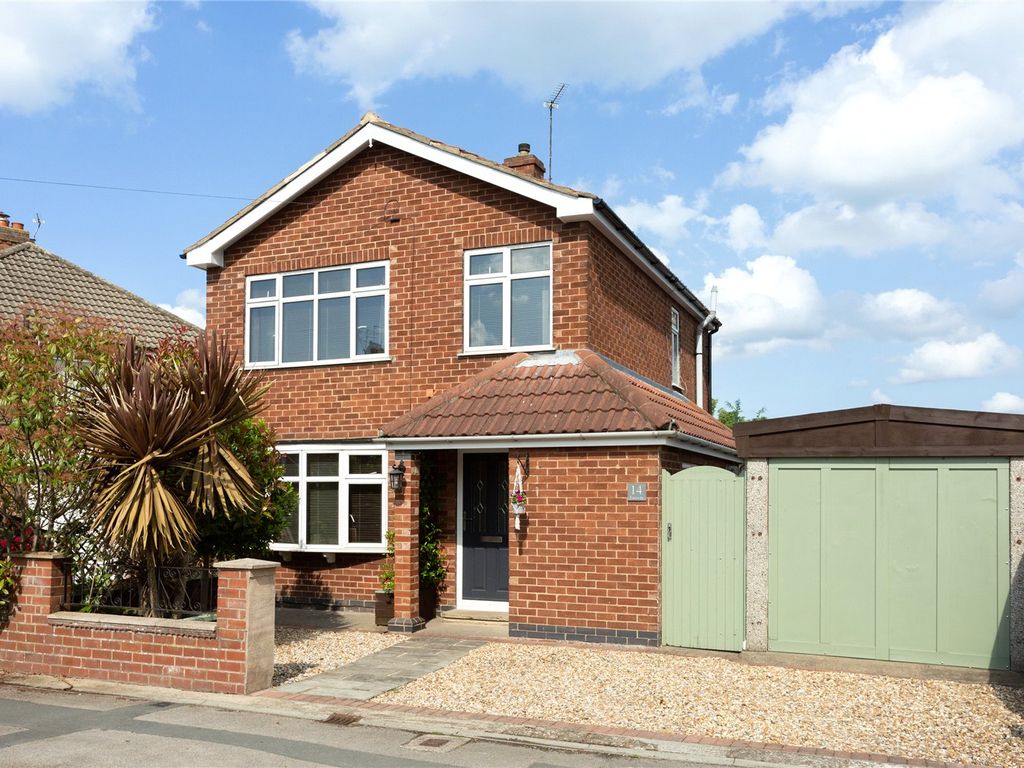 3 bed detached house for sale in Eastway, York, North Yorkshire YO31, £325,000 Zoopla
