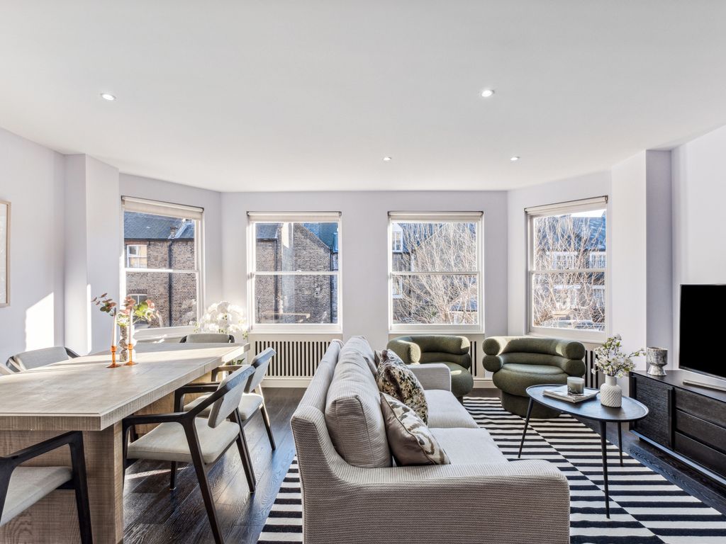 2 bed flat for sale in Thackeray House, 13 Culford Gardens SW3, £