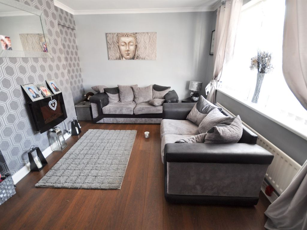 3 bed semidetached house for sale in Petersfield Road, Pennywell
