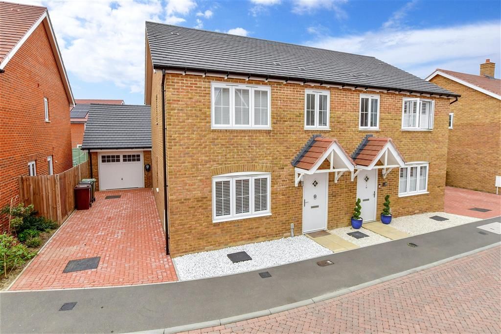 3 bed semidetached house for sale in Tyler Road, Staplehurst