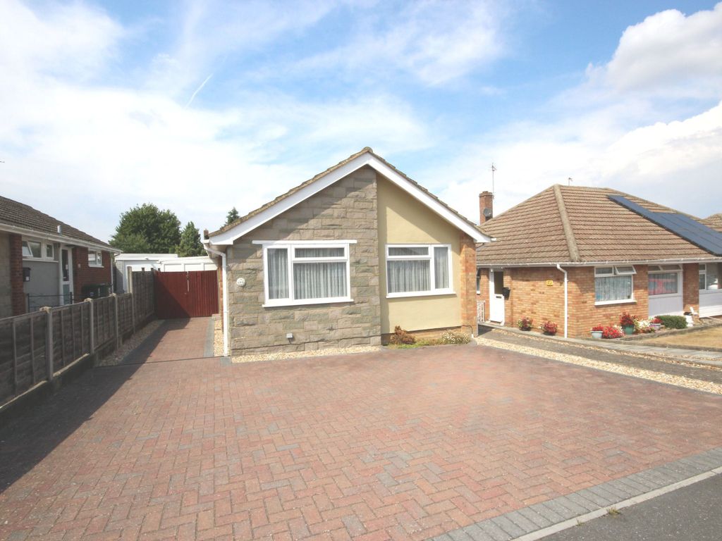 2 bed detached bungalow for sale in Newbury Avenue, Allington ME16 Zoopla