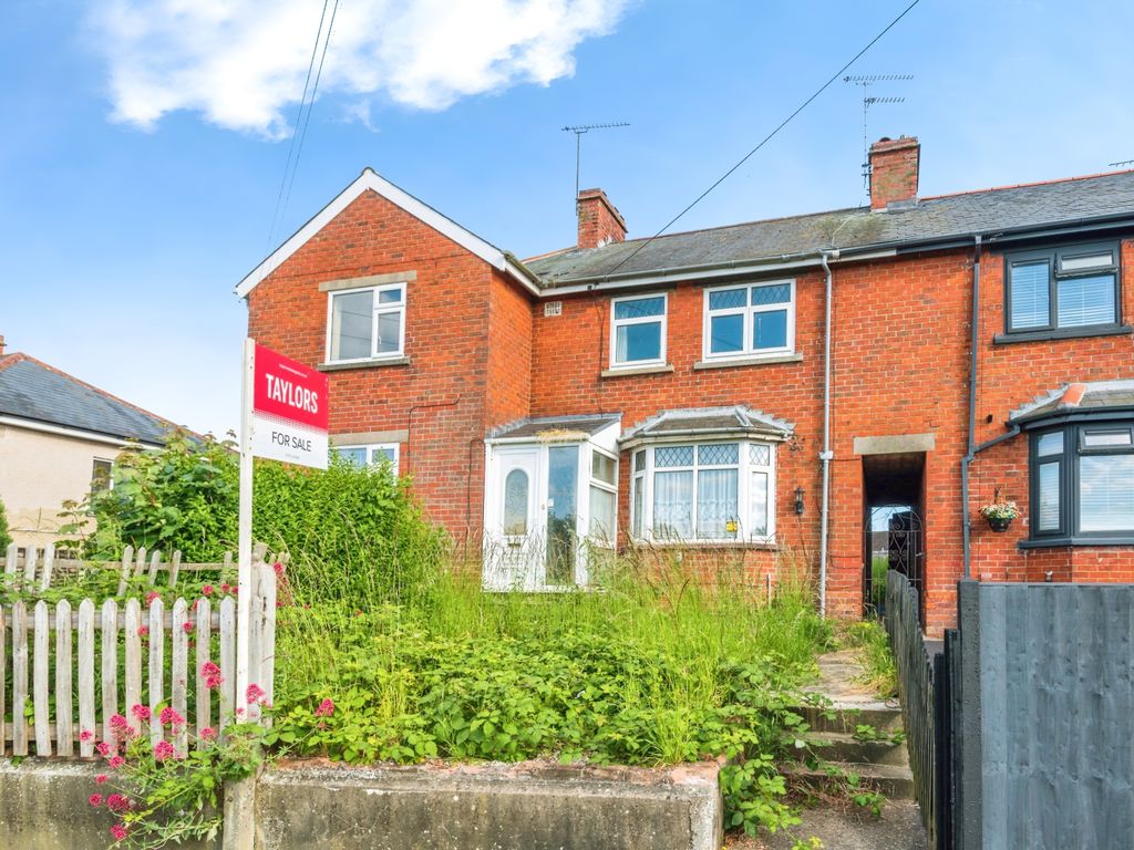 3 bed terraced house for sale in Whitworth Road, Swindon, Wiltshire