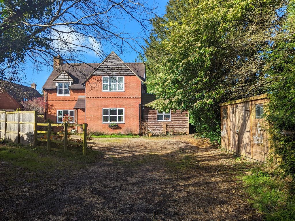 3 bed detached house for sale in Vinneys Close, Brockenhurst SO42 Zoopla