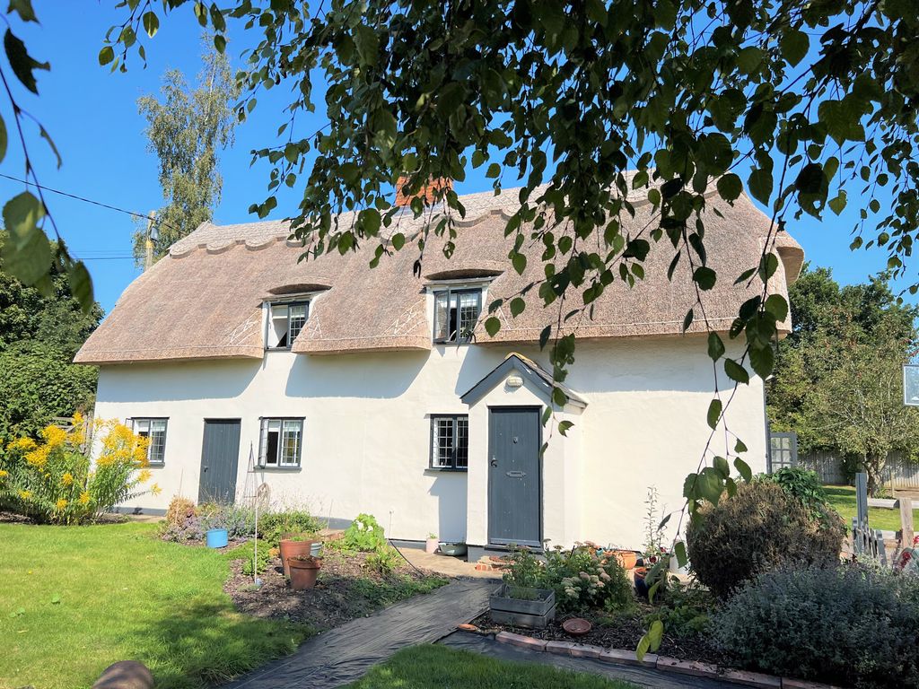 4 bed detached house for sale in Spains Hall Road, Finchingfield CM7, £