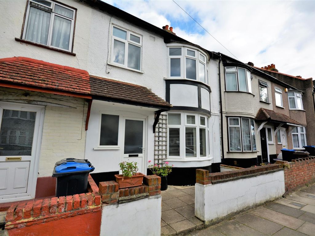 3 bed terraced house to rent in Ashtree Avenue, Mitcham CR4, £2,000 pcm