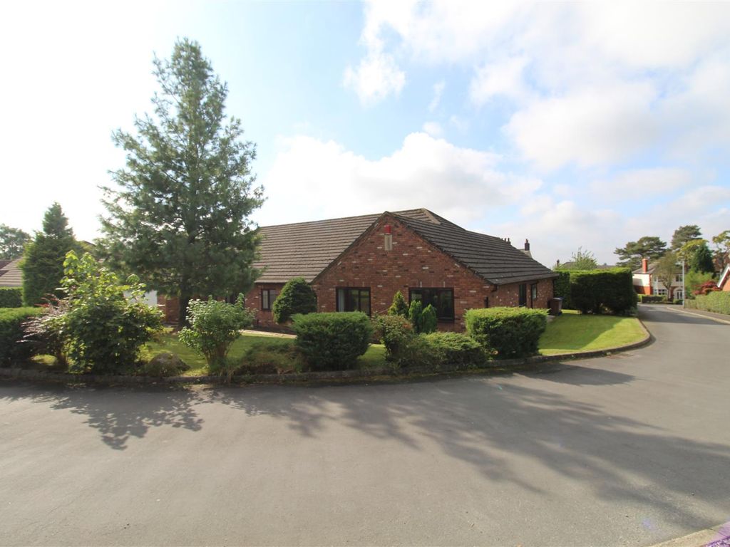 4 bed detached bungalow for sale in Yew Tree Close, Light Oaks, StokeOnTrent ST2 Zoopla