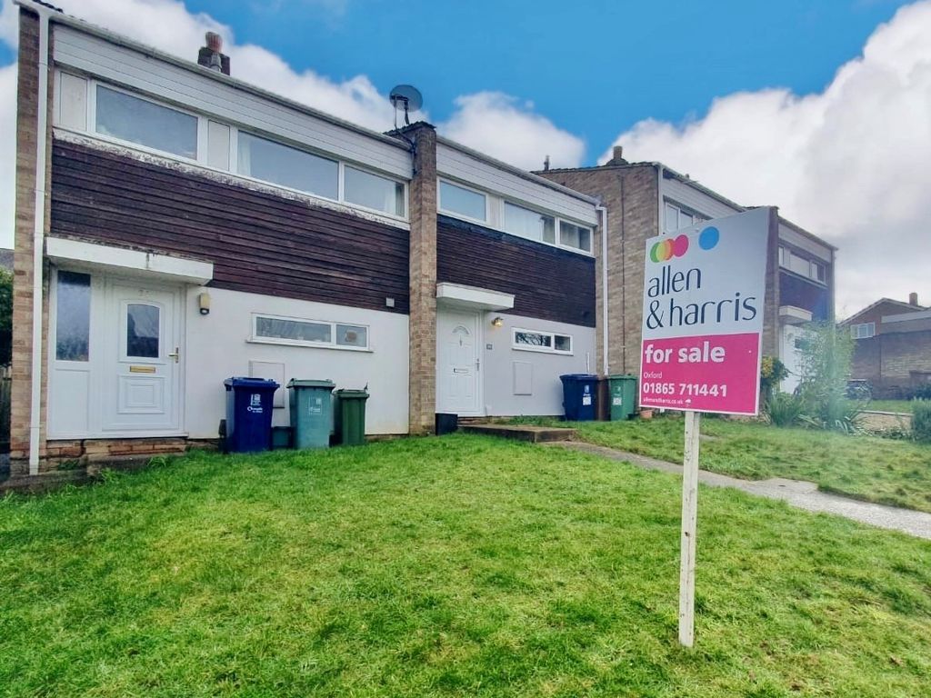 3 bed terraced house for sale in Turner Close, Cowley, Oxford OX4, £