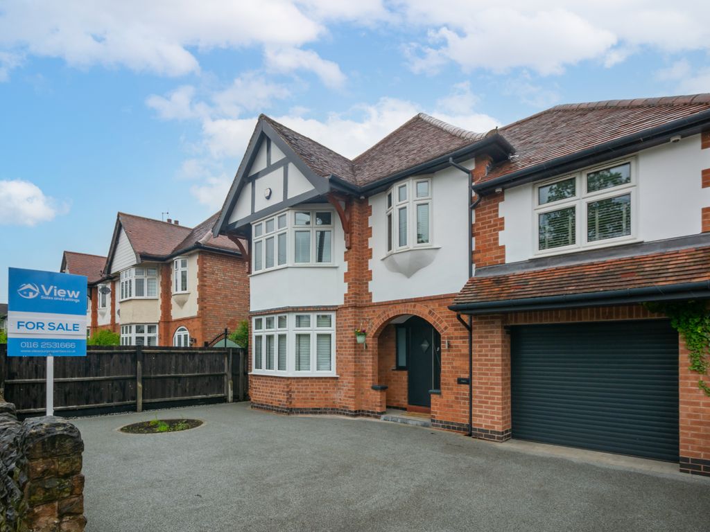4 bed detached house for sale in Glenfield Road, Leicester LE3, £
