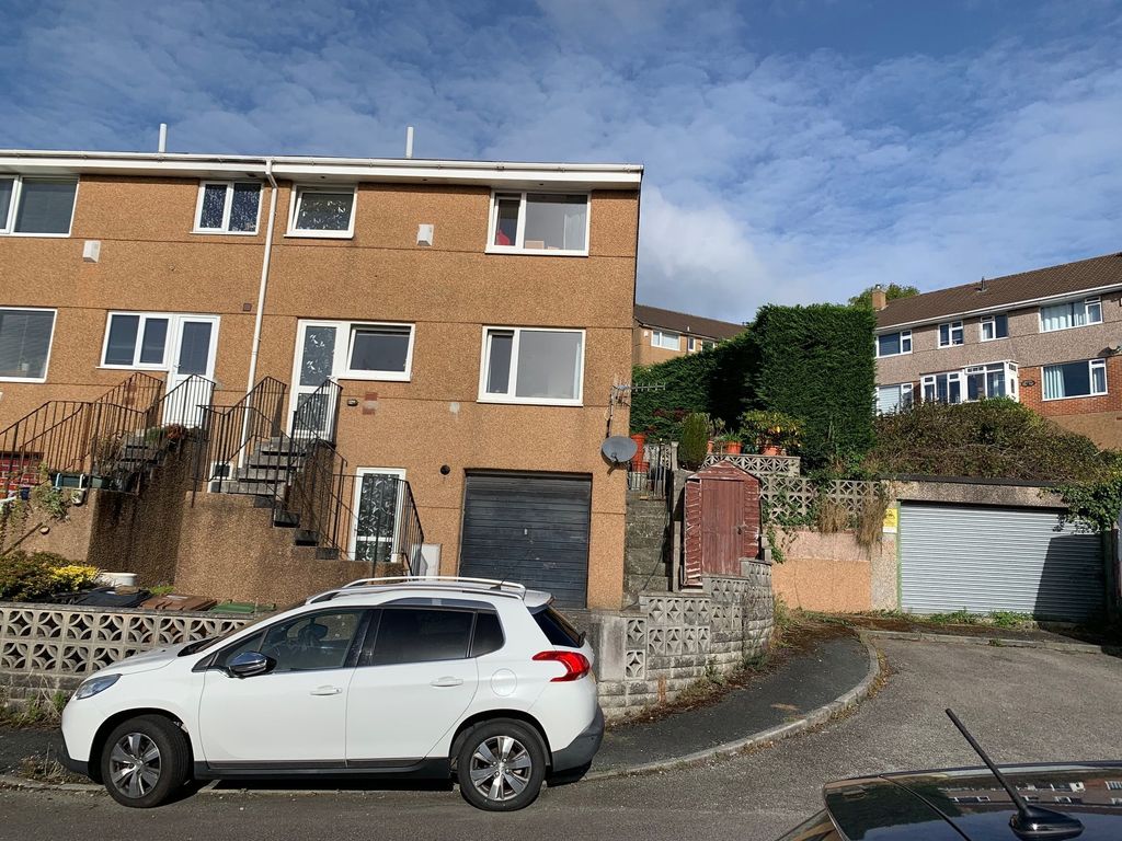 3 bed property to rent in Ashford Crescent, Mannamead, Plymouth PL3, £975 pcm Zoopla