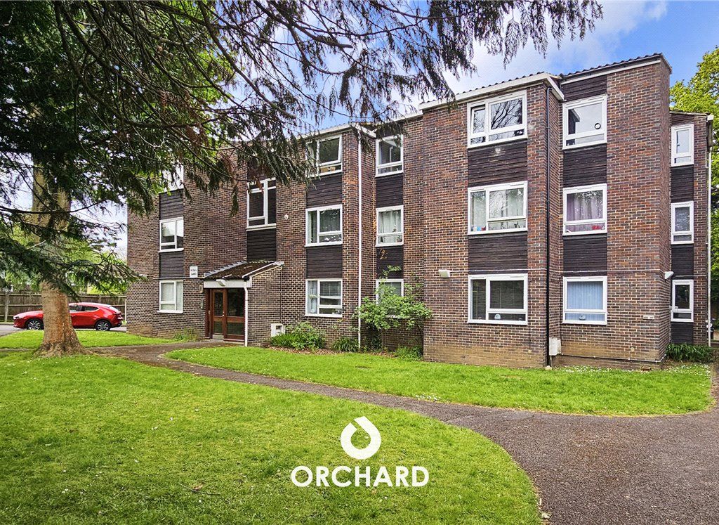 2 bed flat to rent in Ivy House Road, Ickenham UB10, £1,700 pcm Zoopla