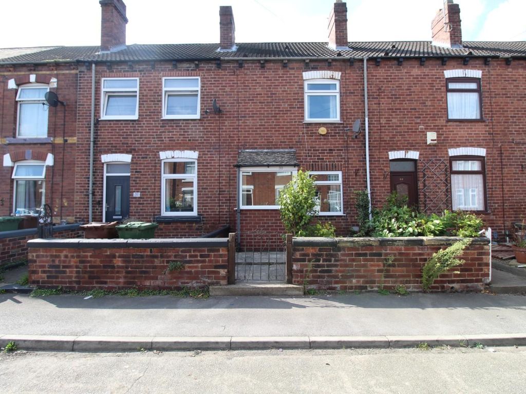 2 bed terraced house to rent in Queen Street, Castleford WF10, £650 pcm