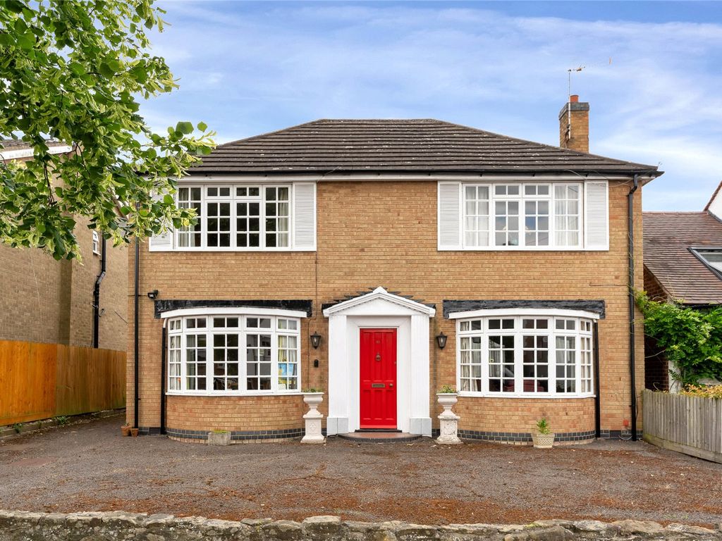 3 bed detached house for sale in Dovedale Road, Stoneygate, Leicester
