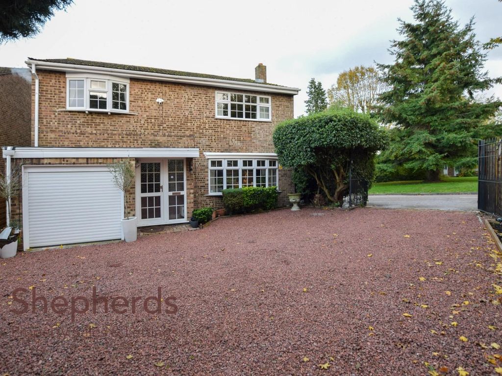 4 bed detached house for sale in Woodside, Cheshunt, Waltham Cross EN7, £699,995 Zoopla