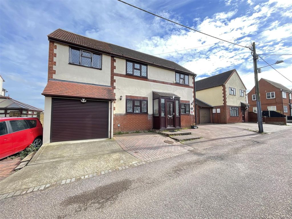 4 bed detached house for sale in Sandy Lane, Grays RM16, £650,000 Zoopla