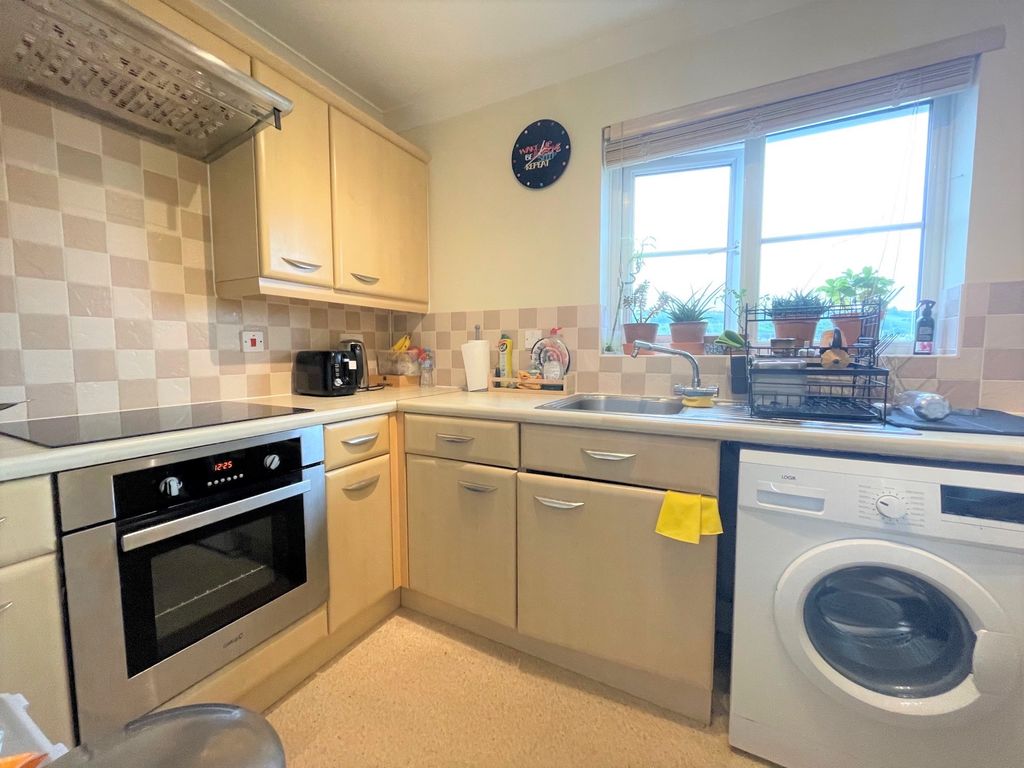 2 bed flat to rent in Bristol South End, Bedminster, Bristol BS3 Zoopla