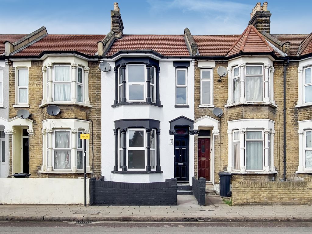 4 bed terraced house for sale in Green Lane, Ilford IG1 Zoopla