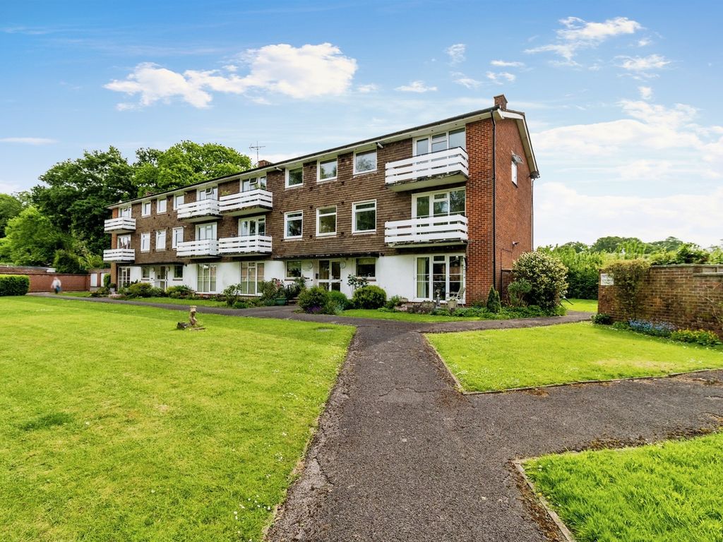 2 bed flat for sale in Tadburn Road, Romsey SO51 Zoopla