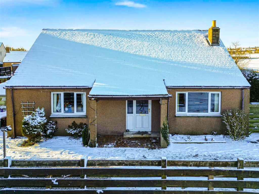 2 bed detached bungalow for sale in Forfar Road, Maryton, Kirriemuir