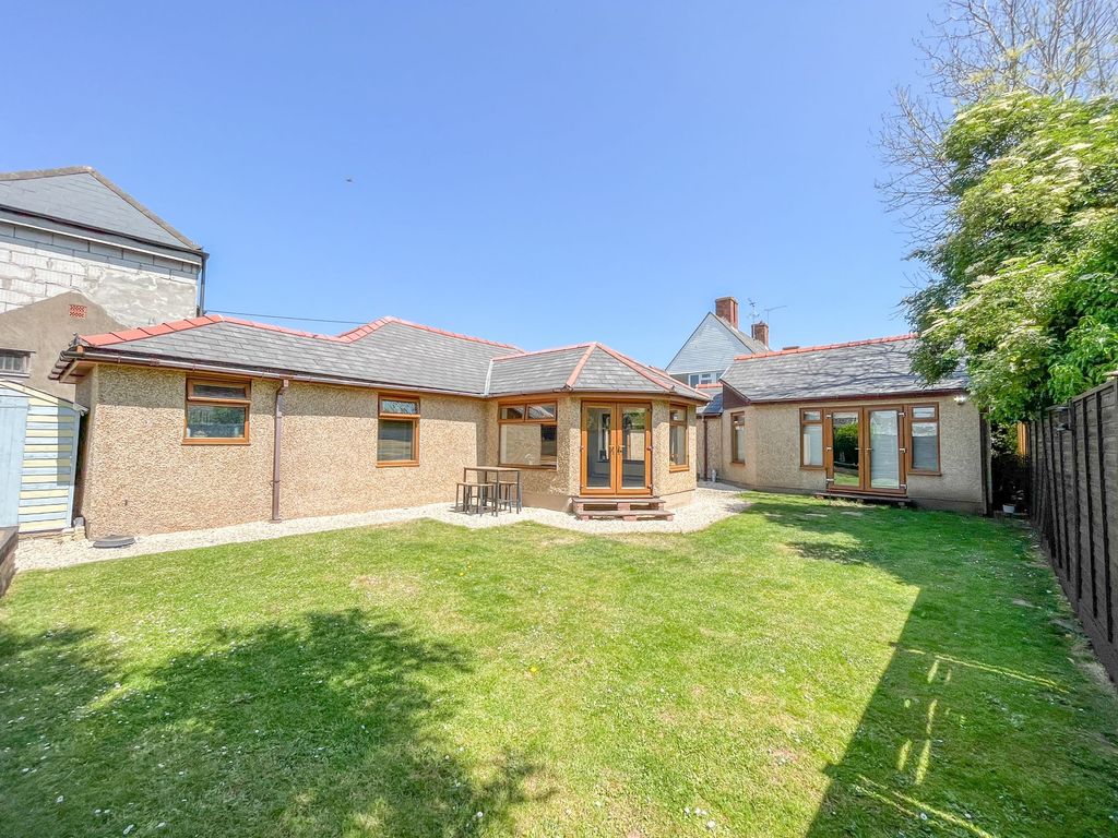3 bed detached house for sale in Caldicot Road, Rogiet NP26 Zoopla