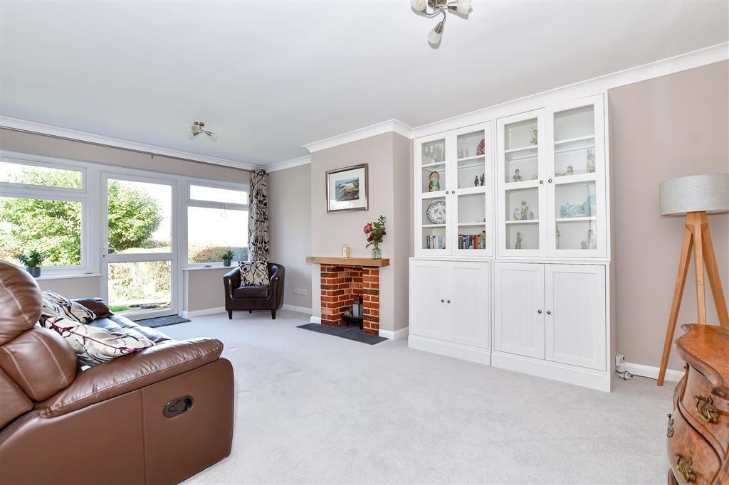 2 bed semidetached bungalow for sale in Woodlands, Coxheath, Maidstone
