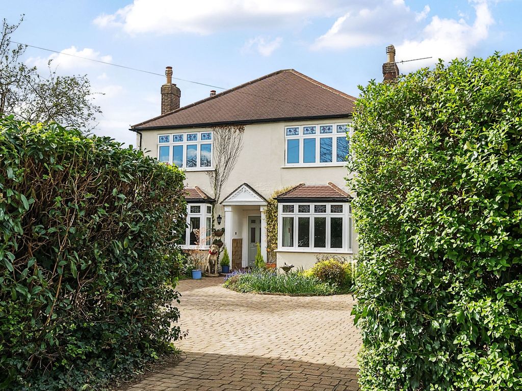 4 bed detached house for sale in Links Road, Ashtead KT21, £1,150,000