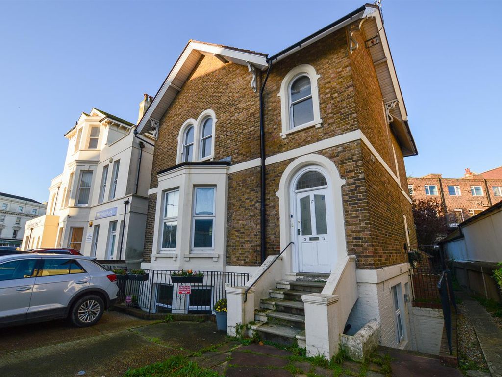1 bed flat to rent in Bolton Road, Eastbourne BN21, £775 pcm Zoopla