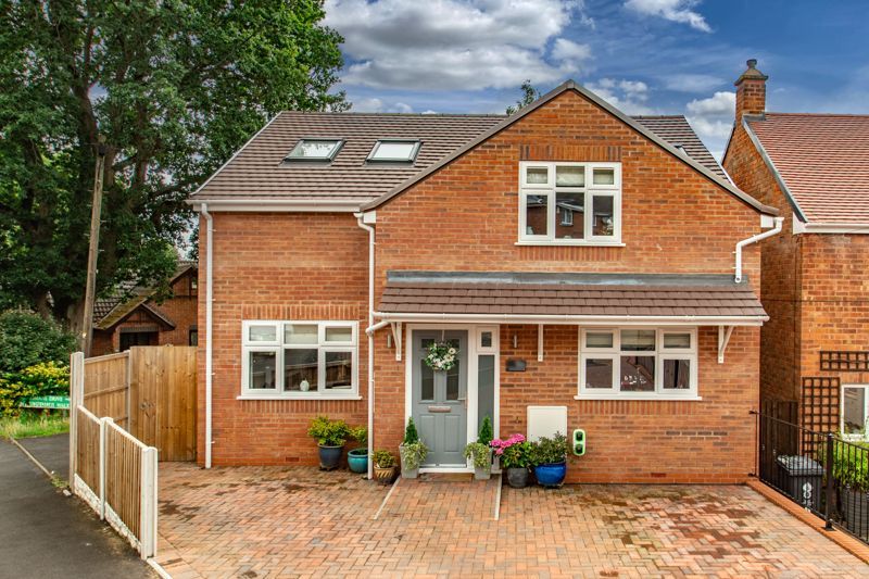 3 bed detached house for sale in Huntsmans Drive, Kinver, Stourbridge