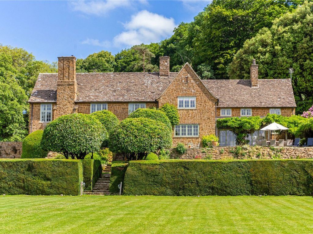 8 bed detached house for sale in Dursley, Gloucestershire