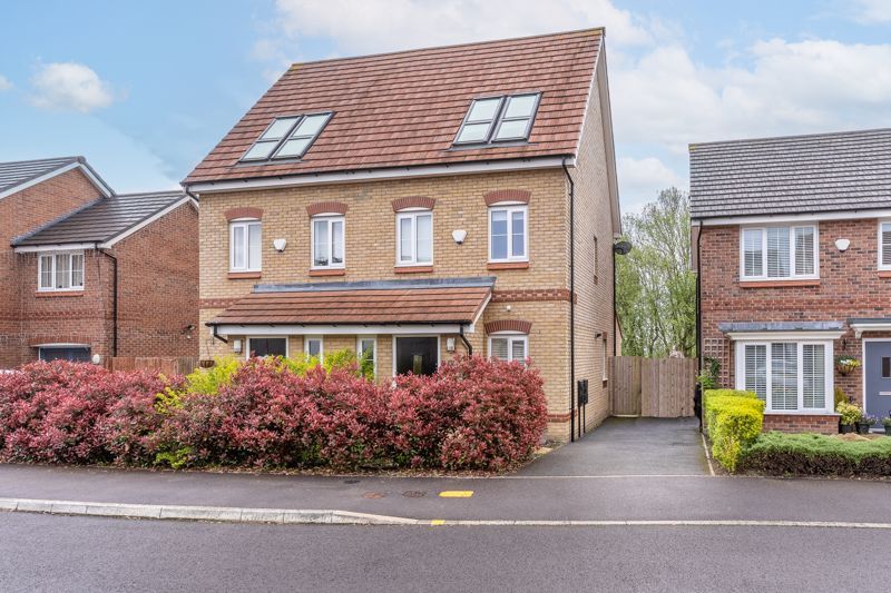 3 bed property for sale in Ever Ready Crescent, Dawley, Telford TF4